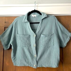 Love Notes Cotton Gauze Blouse Womens L Cropped Boxy Sage Green Beach Bohemian